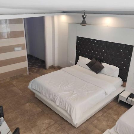 Super Hotel O Vivaan Residency Rohtak Extérieur photo