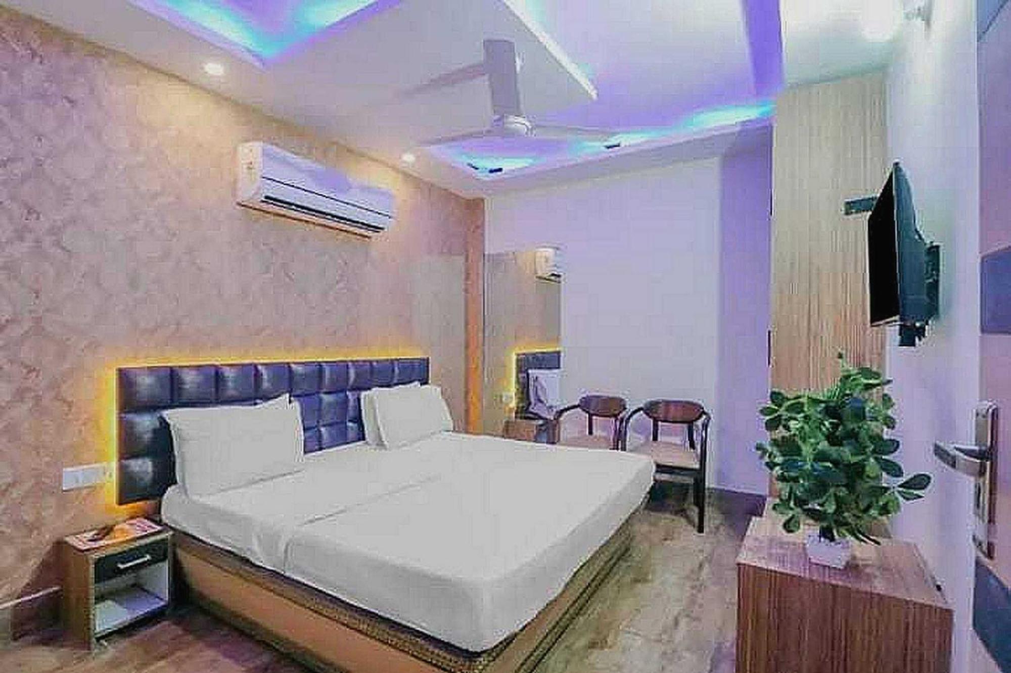 Super Hotel O Vivaan Residency Rohtak Extérieur photo