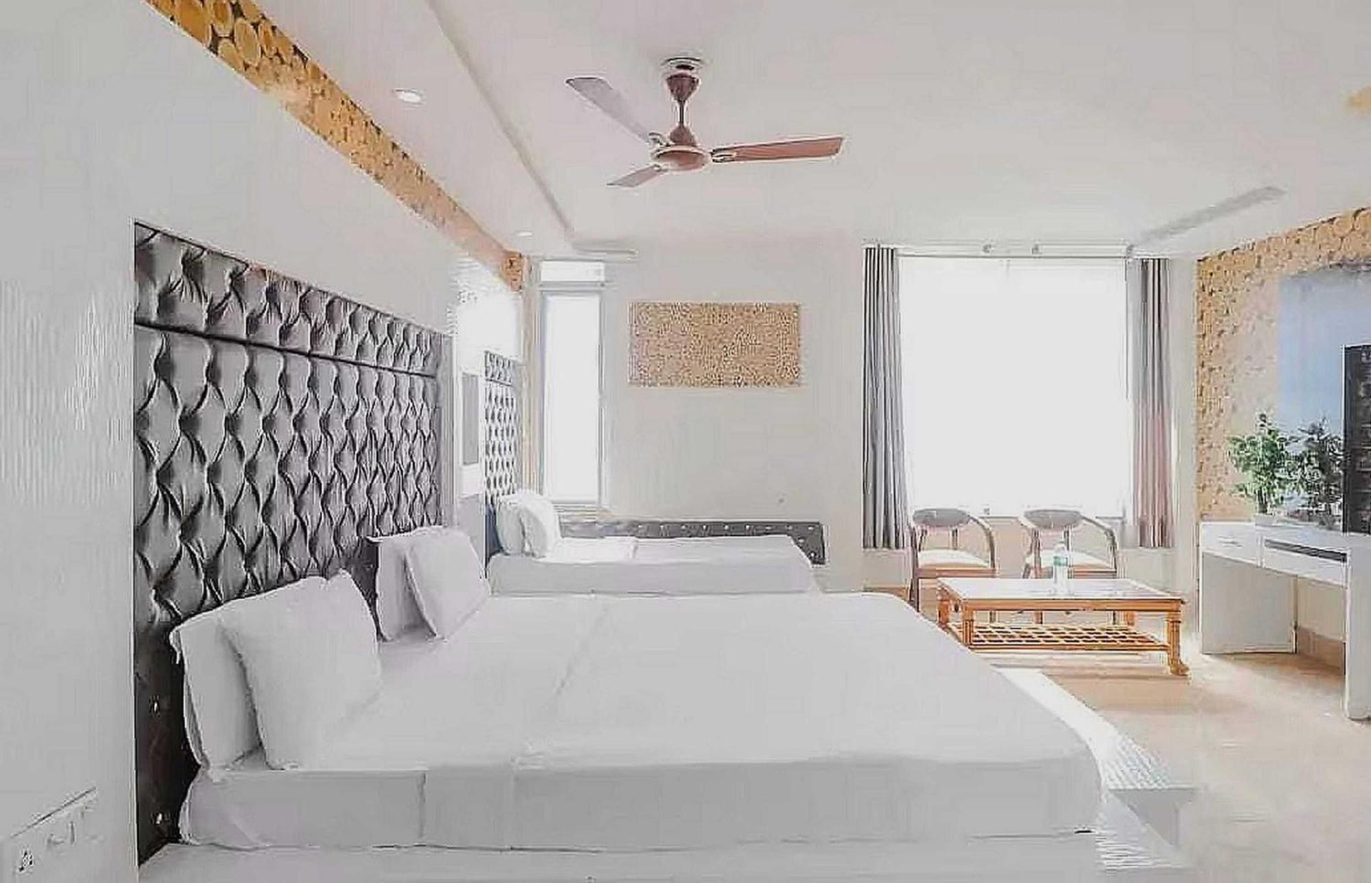 Super Hotel O Vivaan Residency Rohtak Extérieur photo