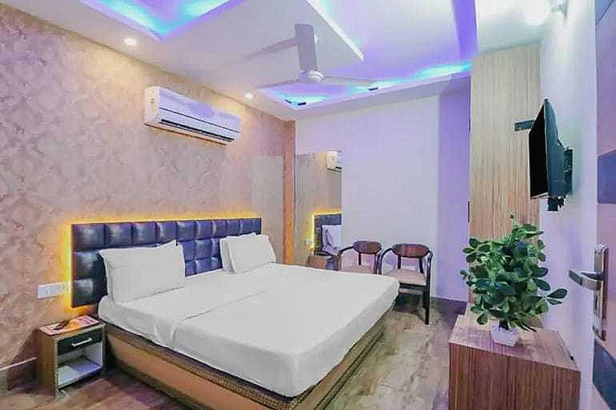 Super Hotel O Vivaan Residency Rohtak Extérieur photo