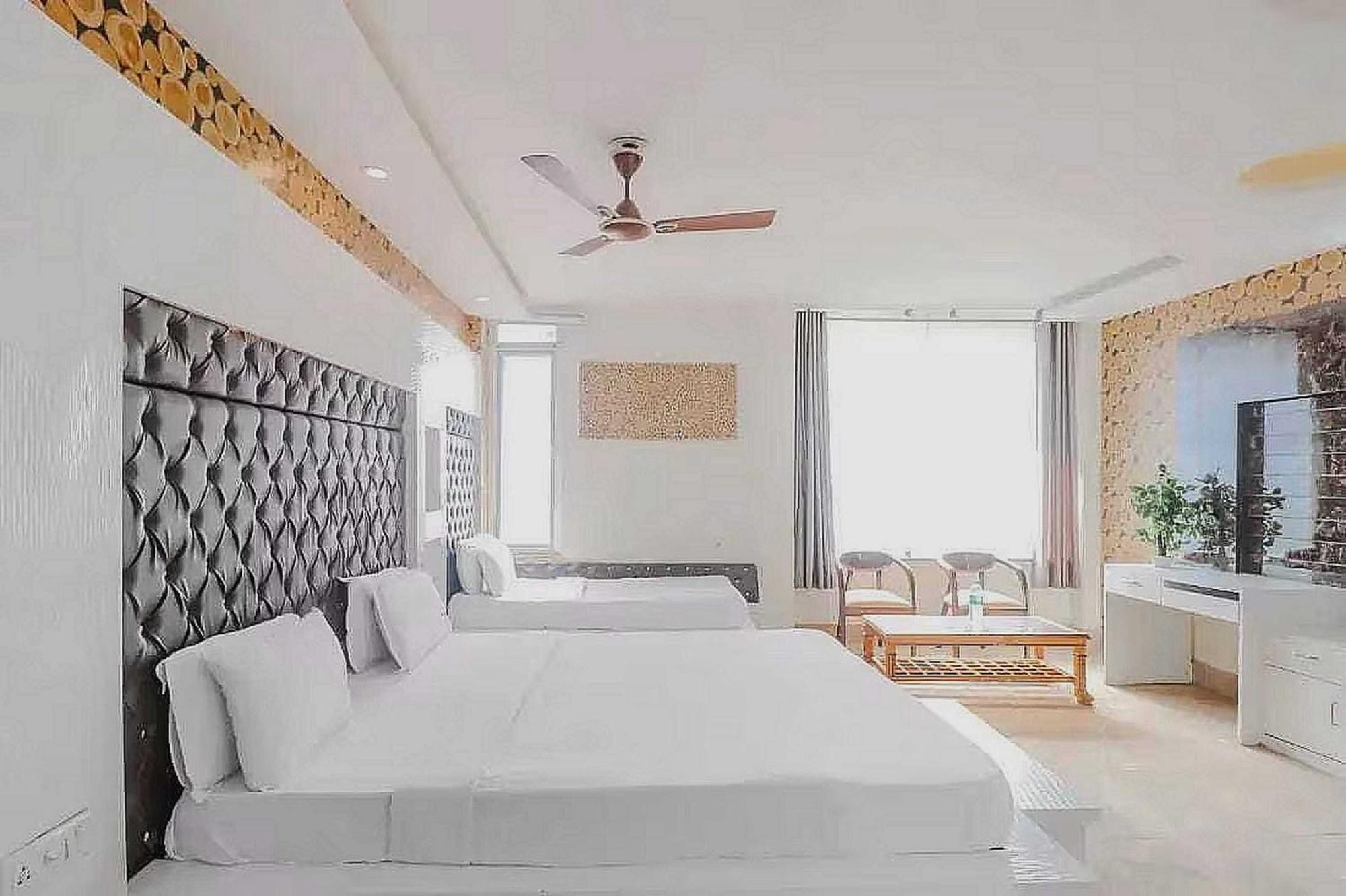 Super Hotel O Vivaan Residency Rohtak Extérieur photo