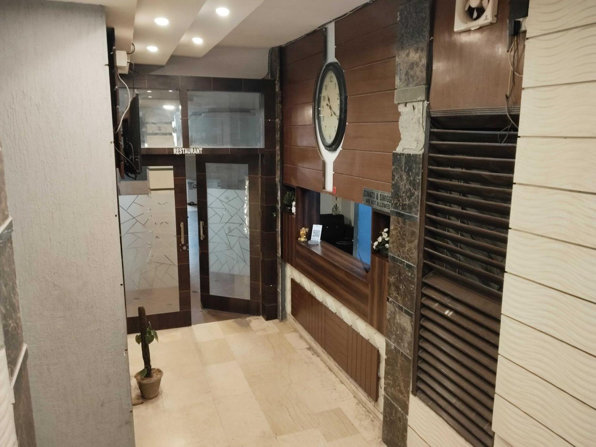Super Hotel O Vivaan Residency Rohtak Extérieur photo